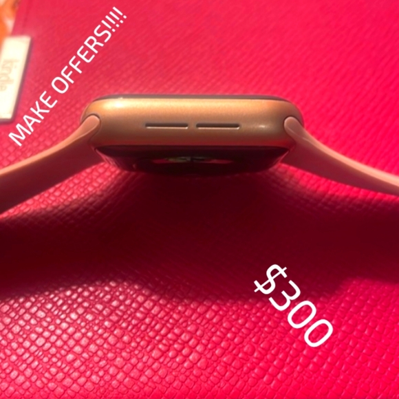 Apple Watch Series 5 32gb - Picture 2 of 3